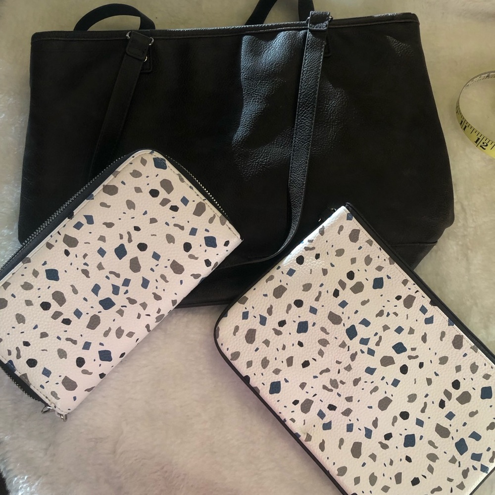 Jewell by Thirty One brown over the shoulder bag with fun wallet and bag.